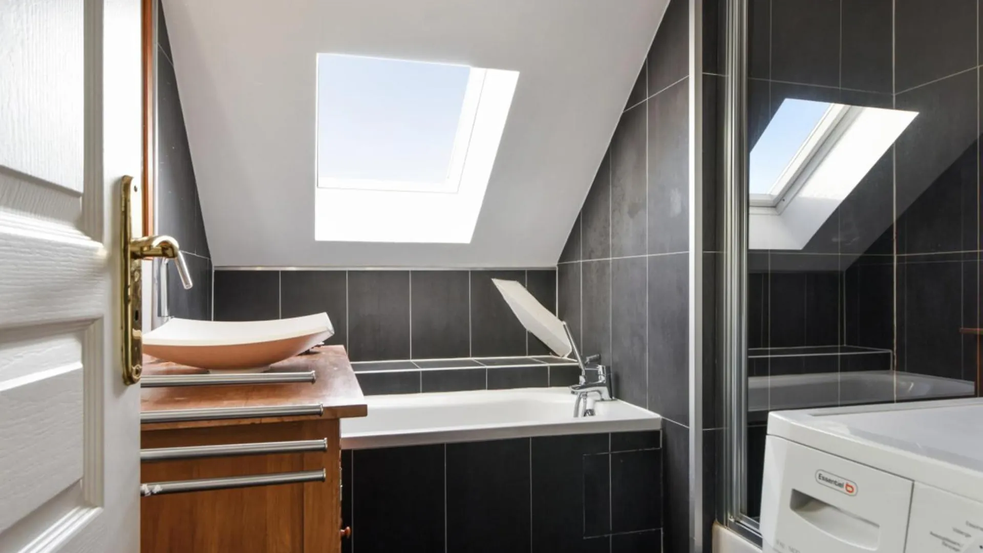 Charming Flat At The Heart Of Old Lille - Welkeys Apartment