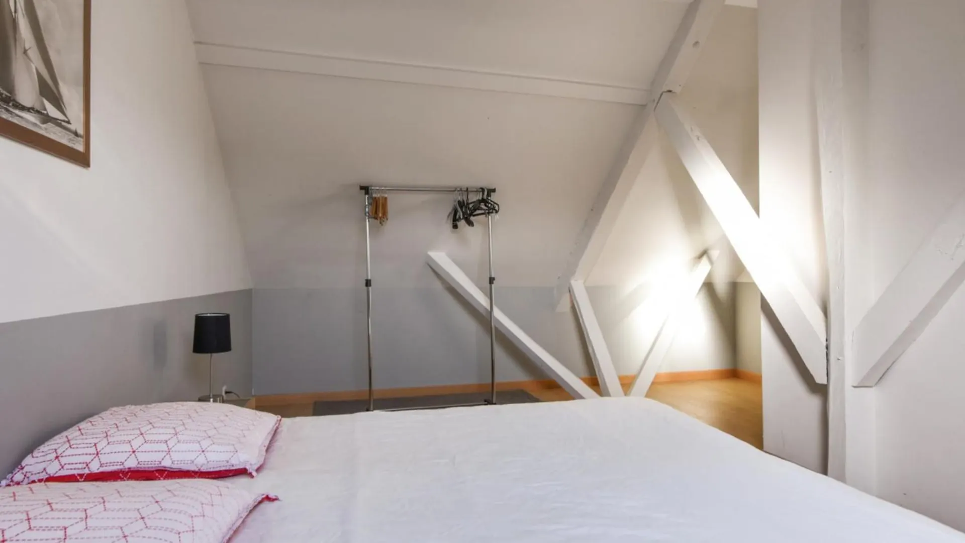 Charming Flat At The Heart Of Old Lille - Welkeys Apartment