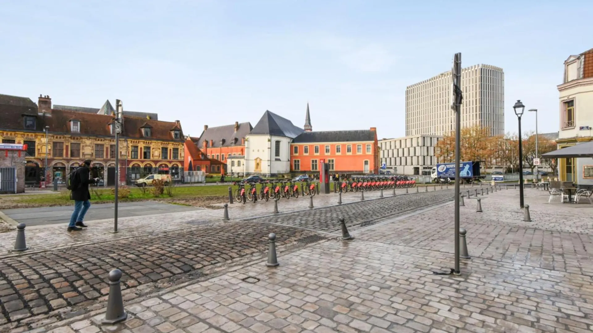 Charming Flat At The Heart Of Old Lille - Welkeys Apartment